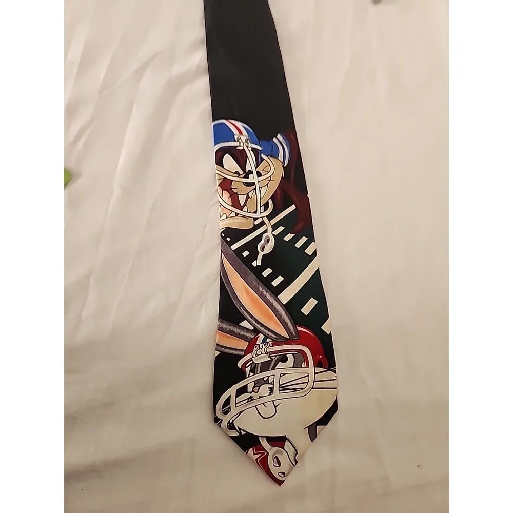 Vtg. Looney Tunes Mens Tie Mania Football Theme Bugs Bunny Taz Black Background